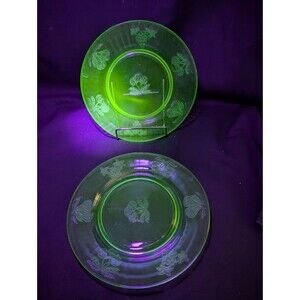 Set 2 Hazel Atlas Fruits Uranium Green Depression Glass Salad Plates 8 Inch